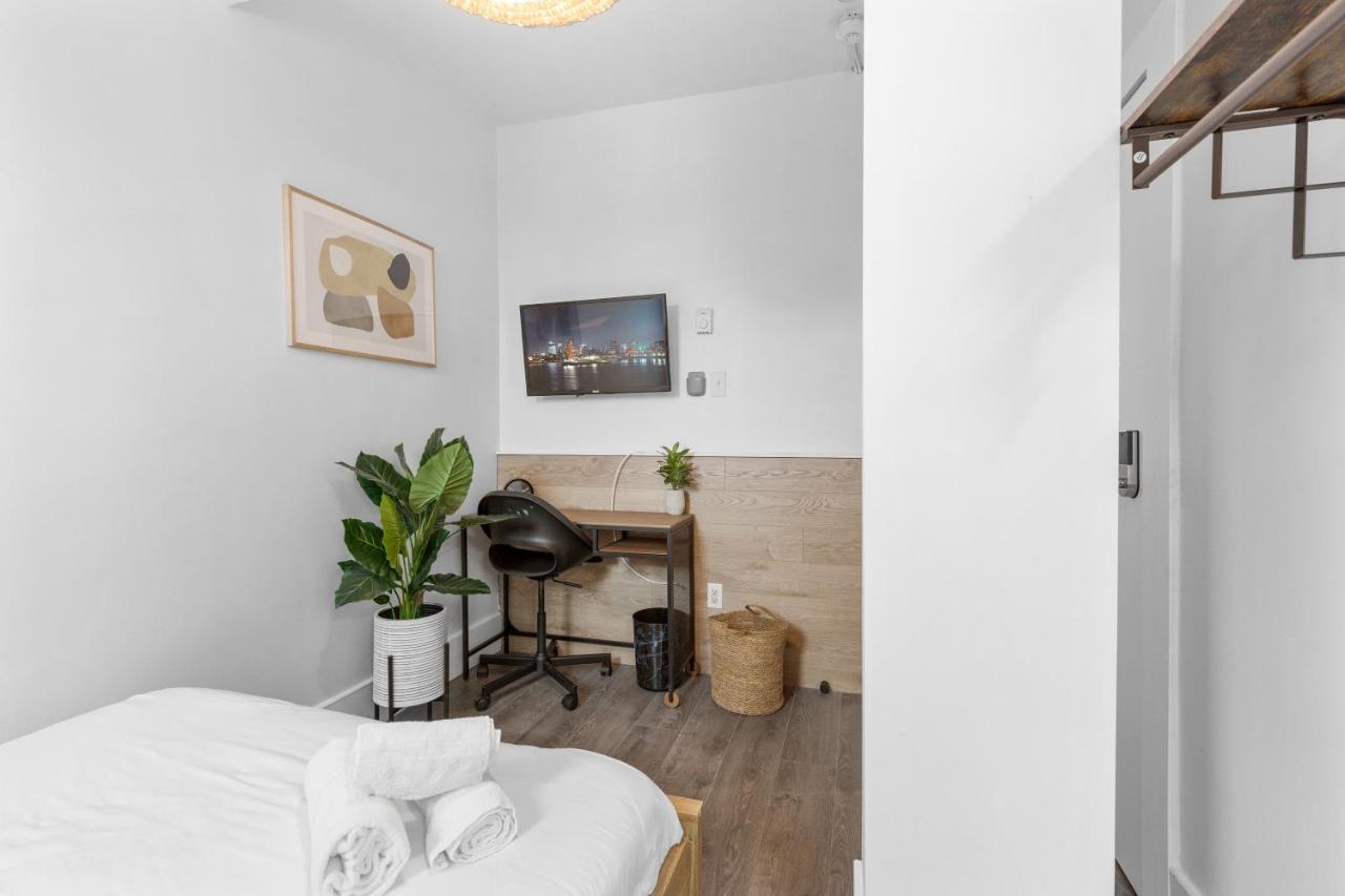 Le Sand & Stone Hotel Montreal Bagian luar foto