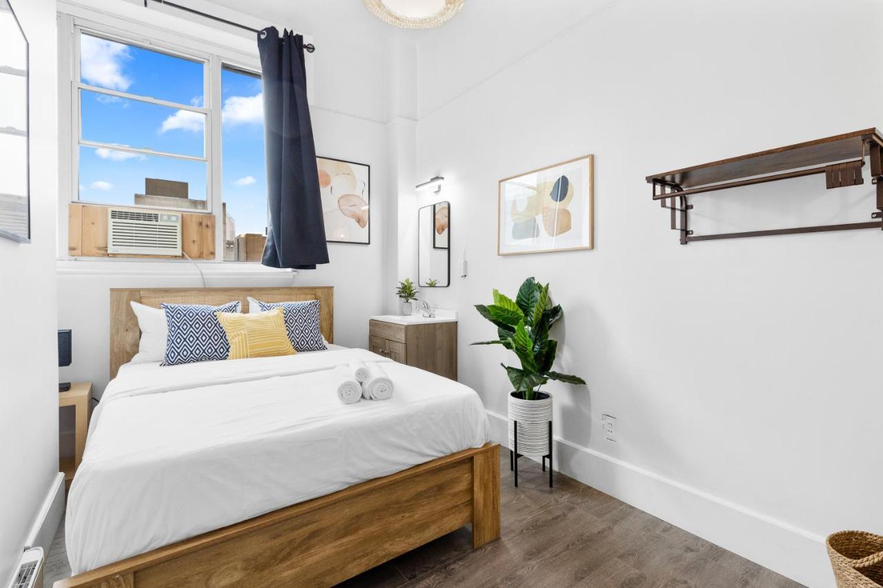 Le Sand & Stone Hotel Montreal Bagian luar foto