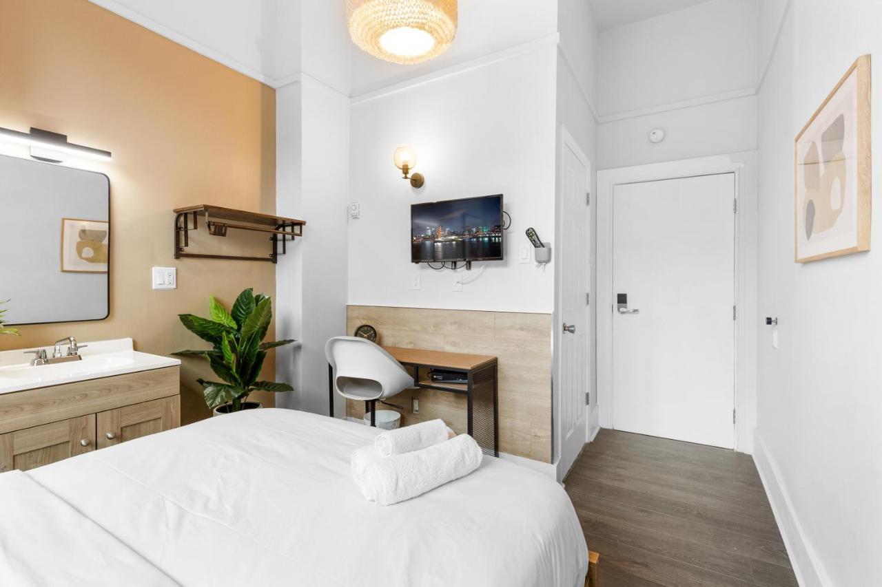 Le Sand & Stone Hotel Montreal Bagian luar foto